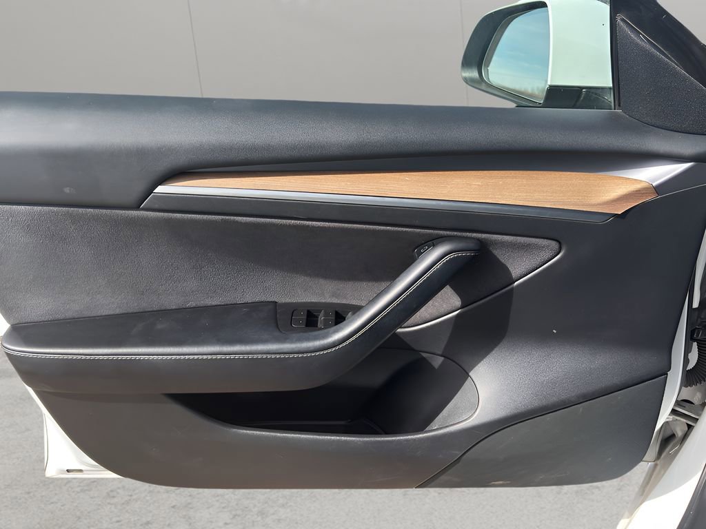 Used 2021 Tesla Model 3 Long Range image 15