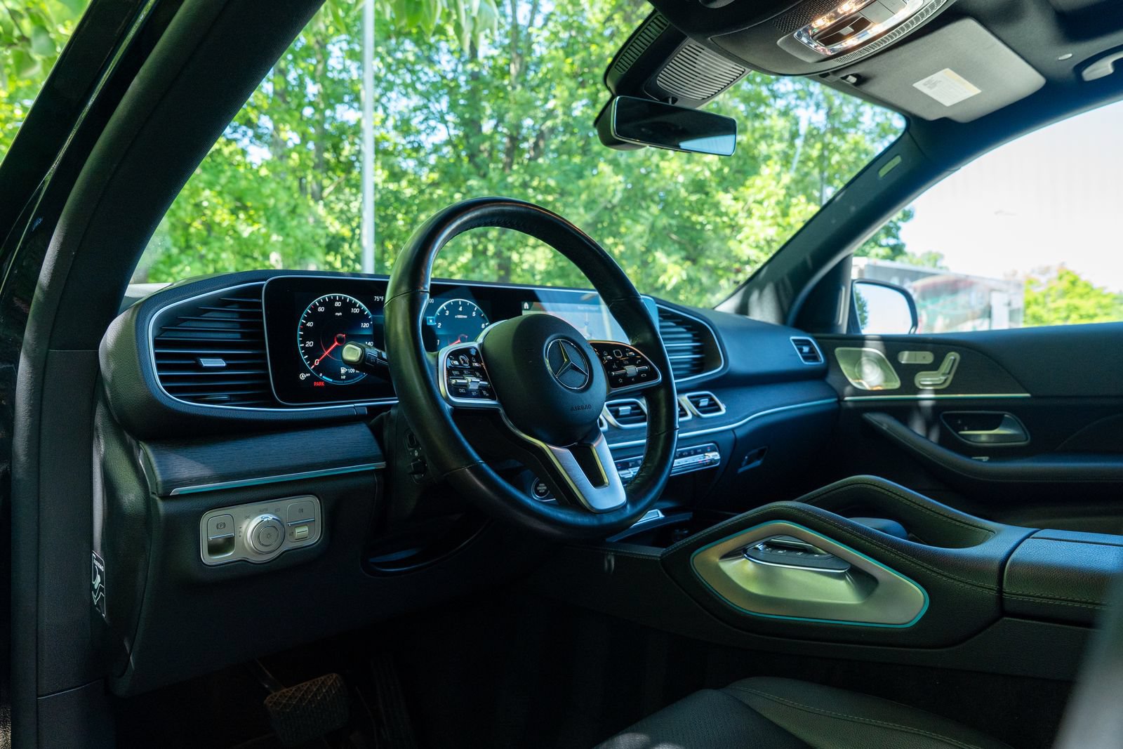 Used 2022 Mercedes-Benz GLE 450 4MATIC w/ Premium Package image 19