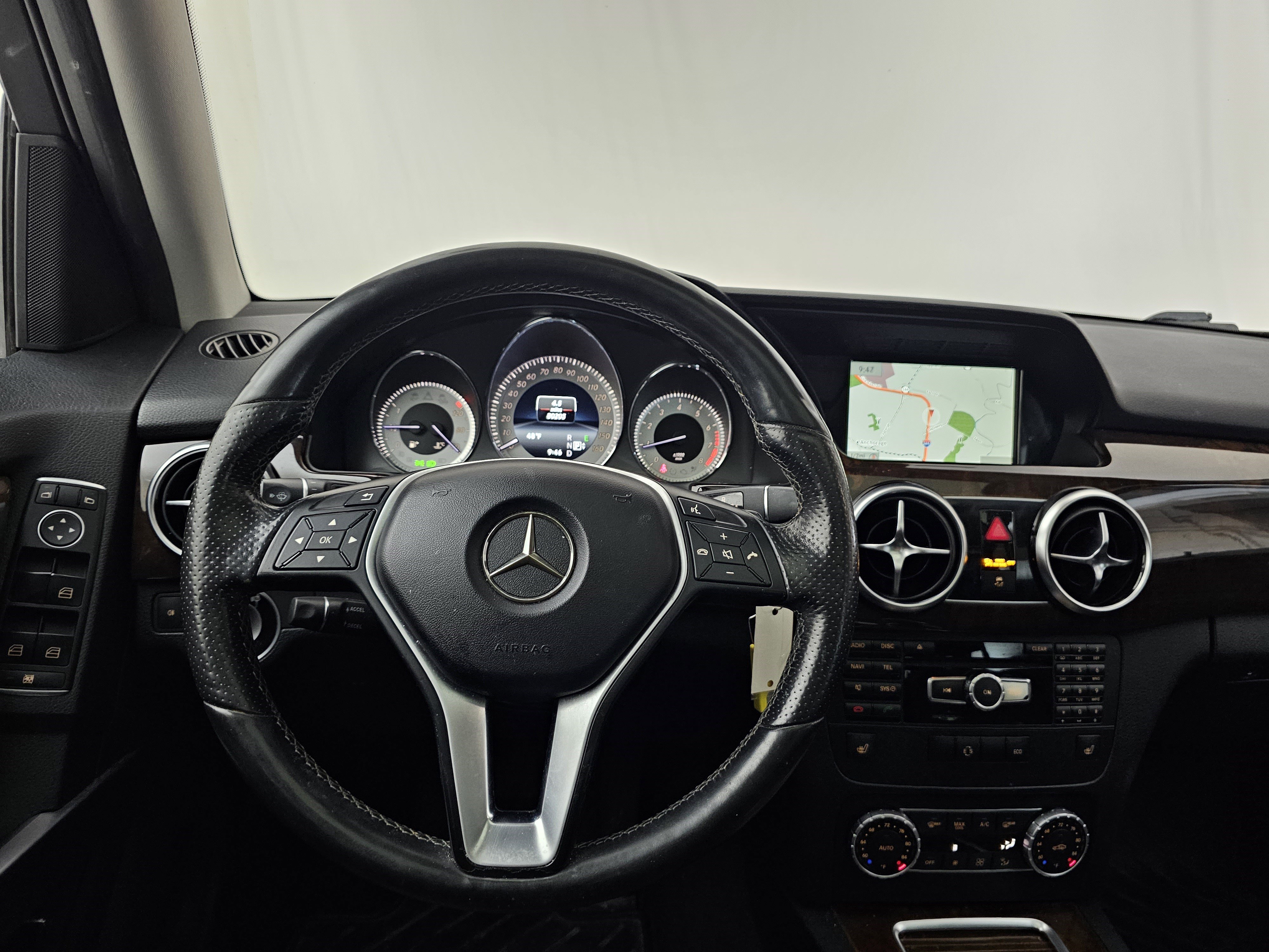 Used 2015 Mercedes-Benz GLK 350 4MATIC image 7