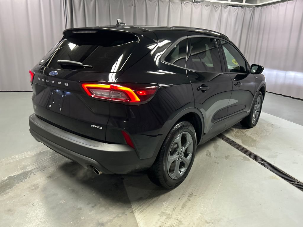 Used 2025 Ford Escape ST-Line image 7