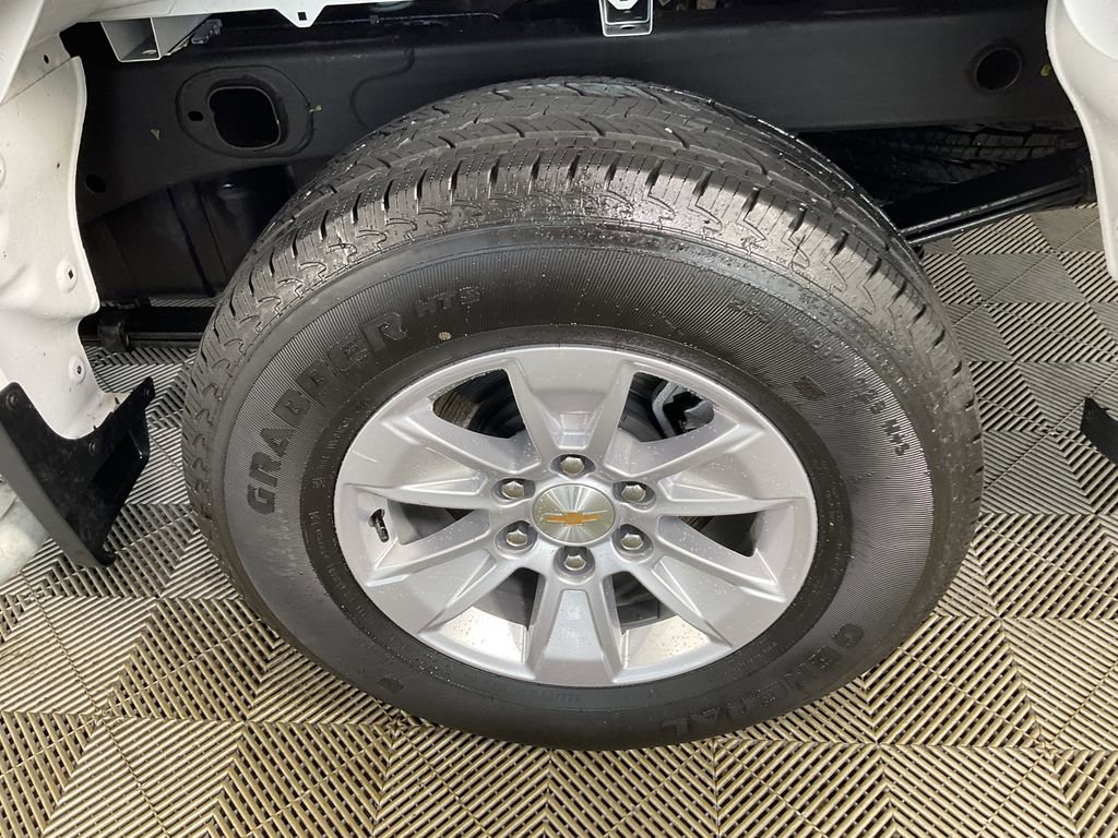 Used 2025 Chevrolet Silverado 1500 W/T RWD image 6