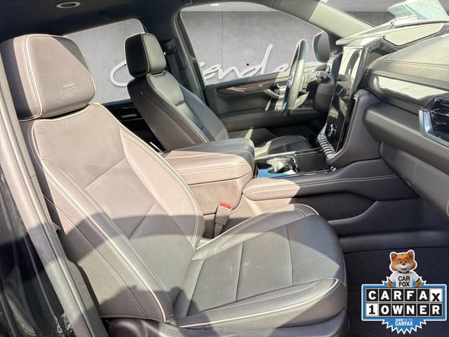 Used 2025 GMC Yukon Elevation RWD image 24