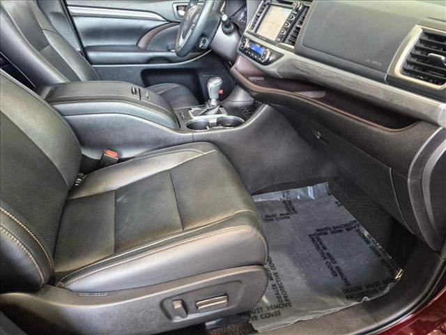Used 2019 Toyota Highlander Limited FWD image 21