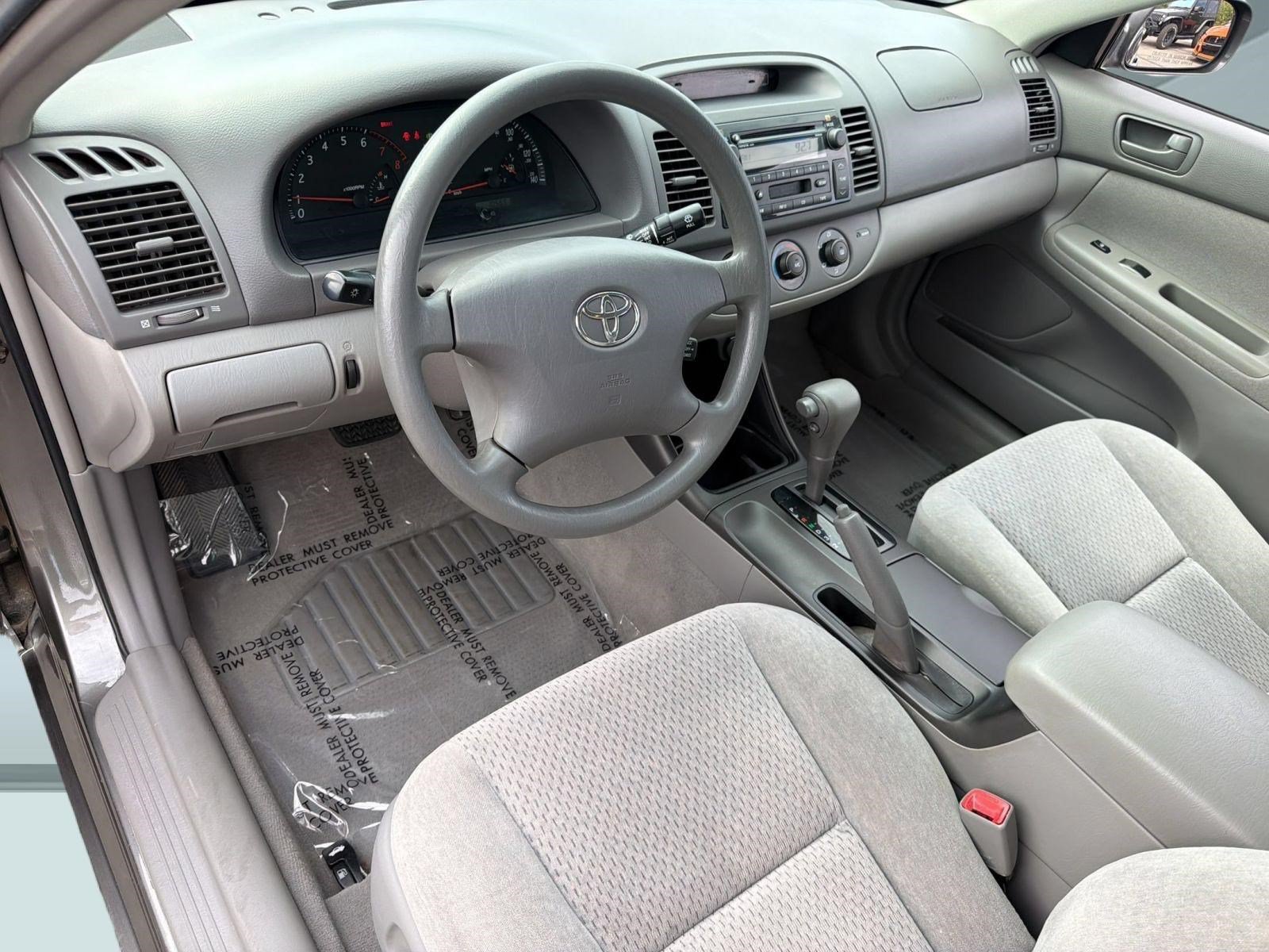 Used 2004 Toyota Camry LE FWD image 4