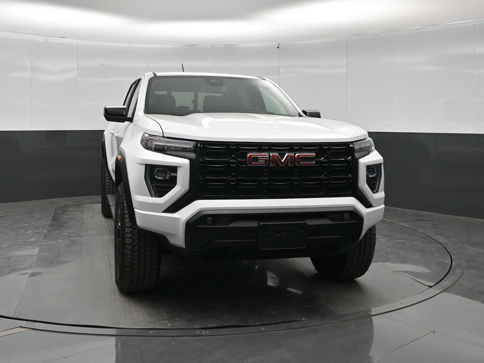 New 2026 GMC Canyon Elevation w/ Convenience Package AWD/4WD image 2