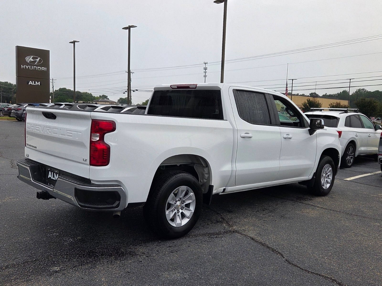 Used 2025 Chevrolet Silverado 1500 LT RWD image 14