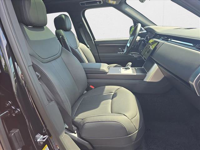 New 2025 Land Rover Range Rover SE image 10