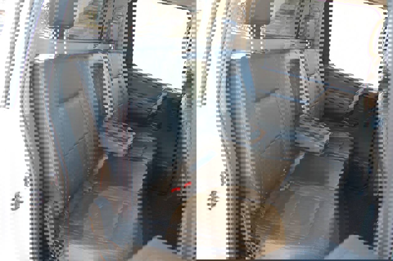 Used 2005 Nissan Titan LE w/ (R02) LE Off-Road Pkg image 26