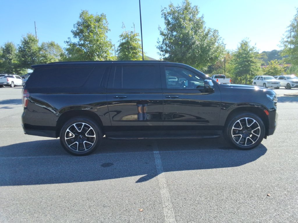 Used 2022 Chevrolet Suburban RST w/ Sport Performance Package AWD/4WD image 4