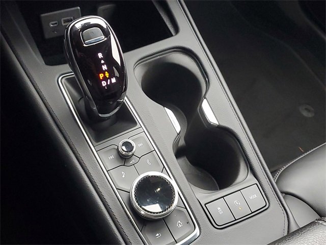 Certified 2022 Cadillac XT4 Luxury w/ Cold Weather Package image 23