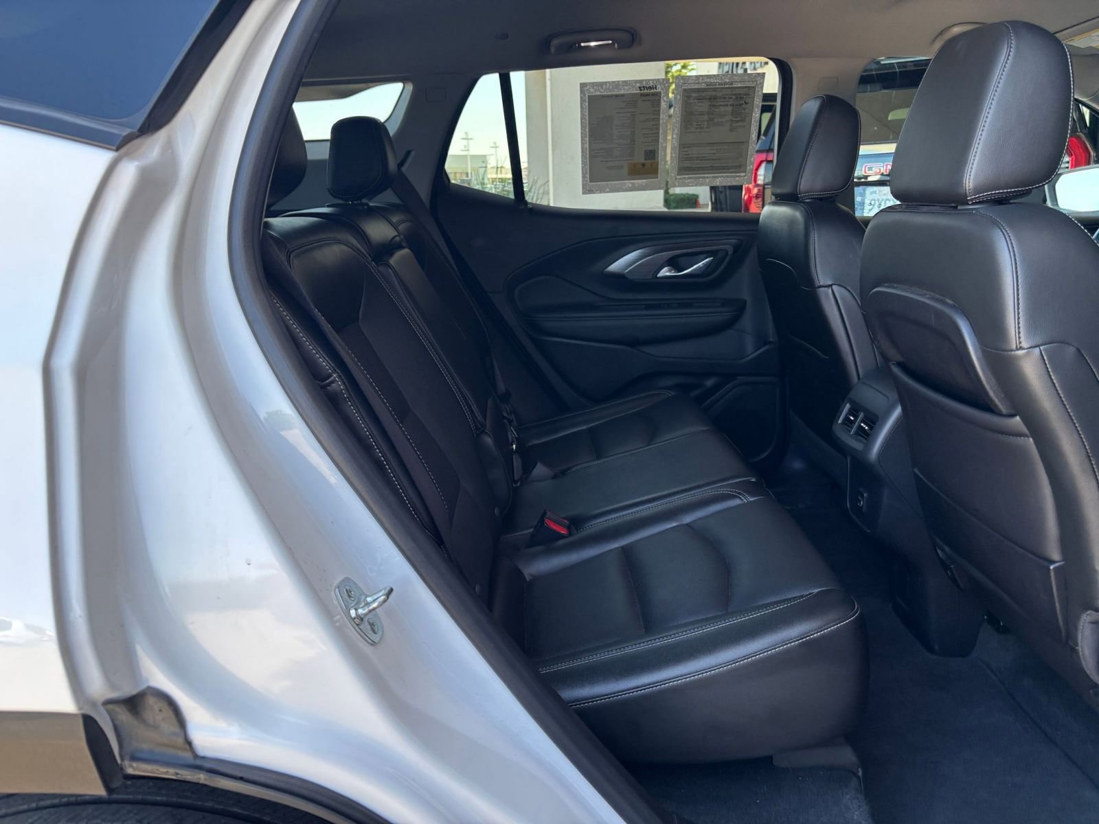 Used 2024 GMC Terrain SLT AWD/4WD image 28