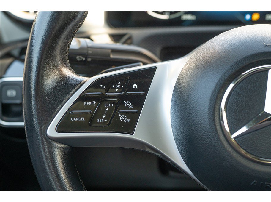 Used 2025 Mercedes-Benz CLA 250 image 4