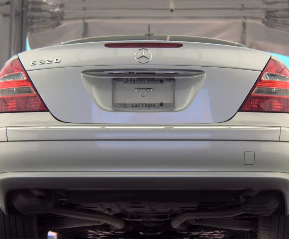 Used 2005 Mercedes-Benz E 320 Sedan w/ Sunroof Pkg image 7