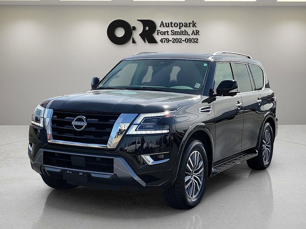 Used 2024 Nissan Armada SL w/ Captain's Chairs Package image 2