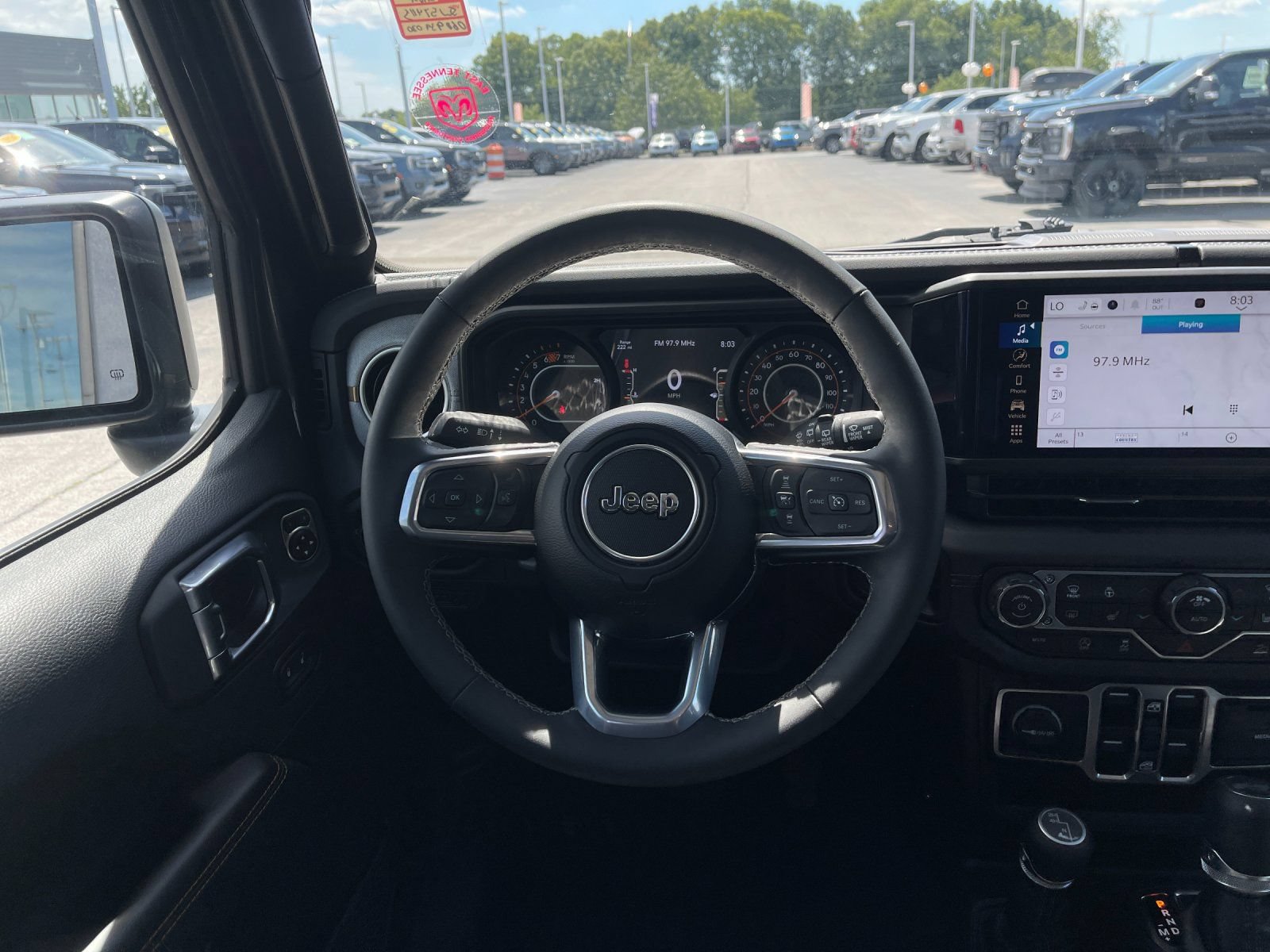 Used 2025 Jeep Wrangler Unlimited Sahara AWD/4WD image 16
