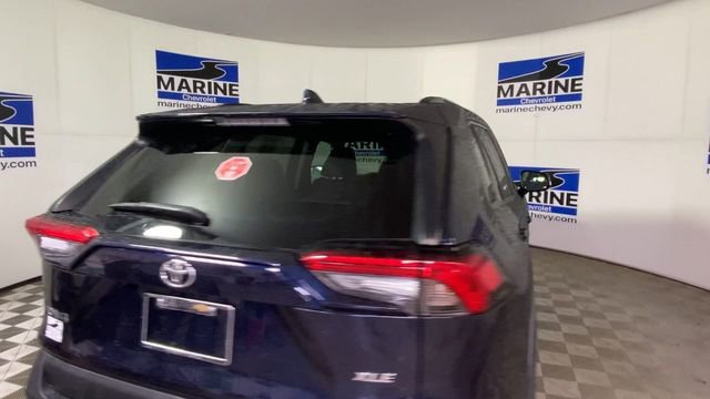 Used 2022 Toyota RAV4 XLE Premium image 9