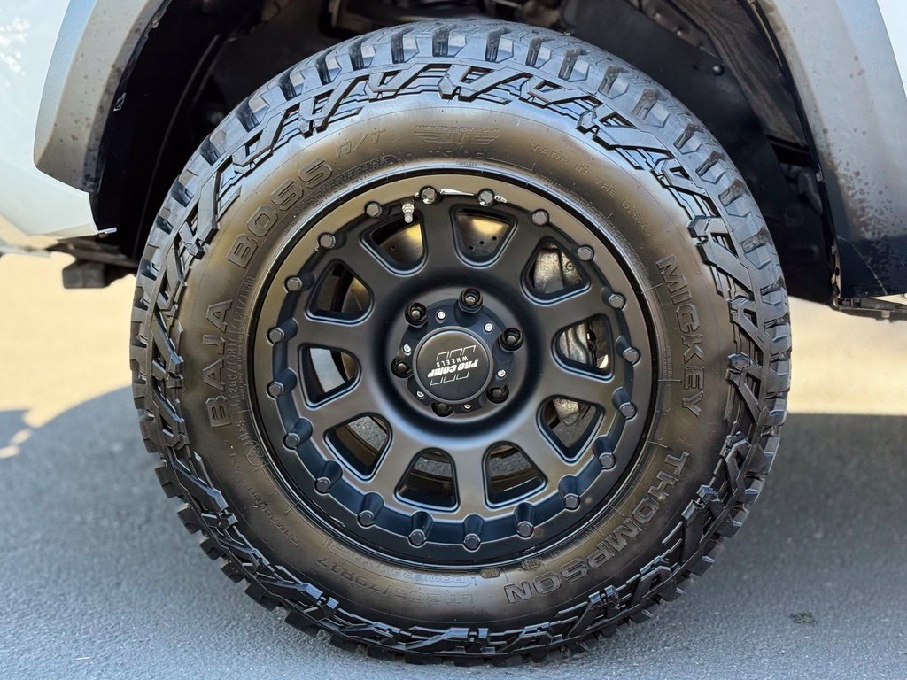Used 2020 Toyota Tacoma TRD Off-Road w/ TRD Premium Off Road Package AWD/4WD image 9