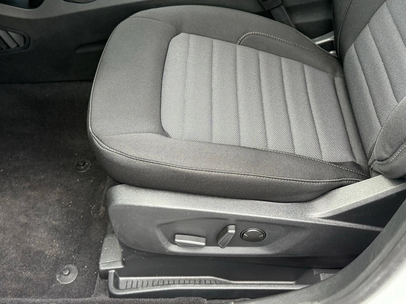 New 2024 Ford Edge SE AWD/4WD image 35