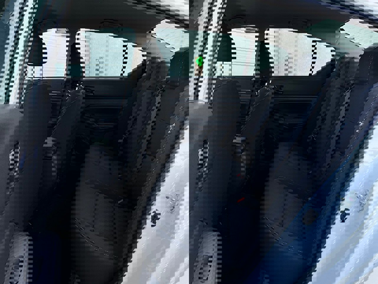 Used 2025 Nissan Altima 2.5 SV image 12