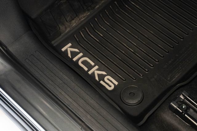 Used 2025 Nissan Kicks SR image 19