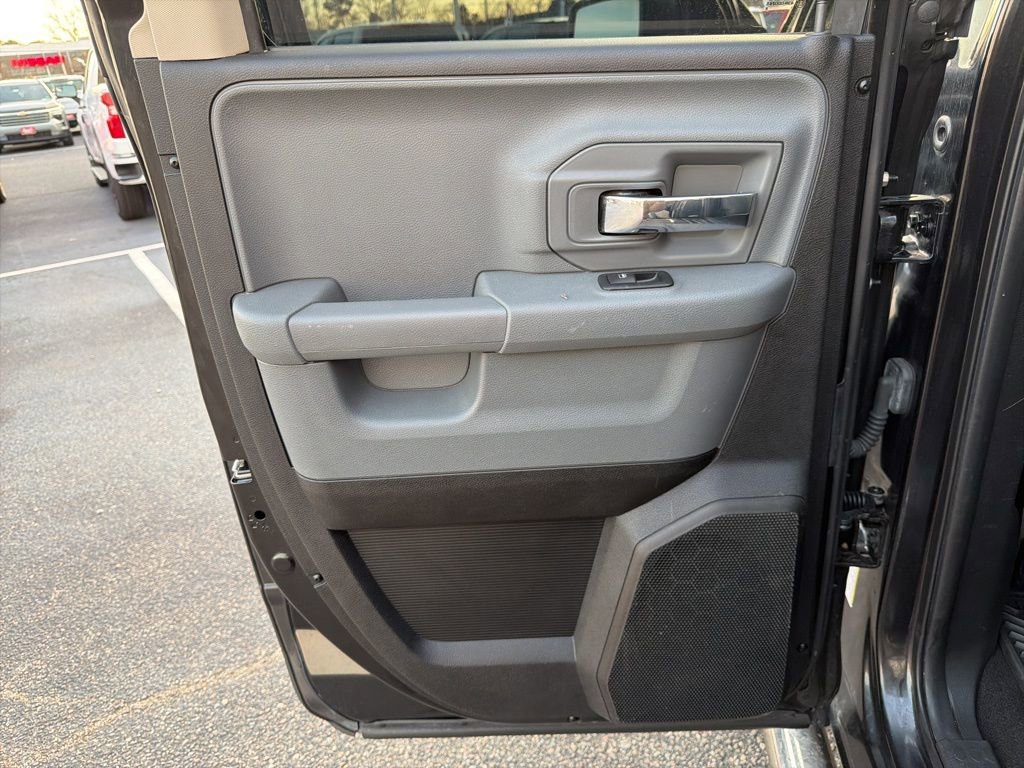 Used 2017 RAM 1500 Classic SLT image 18