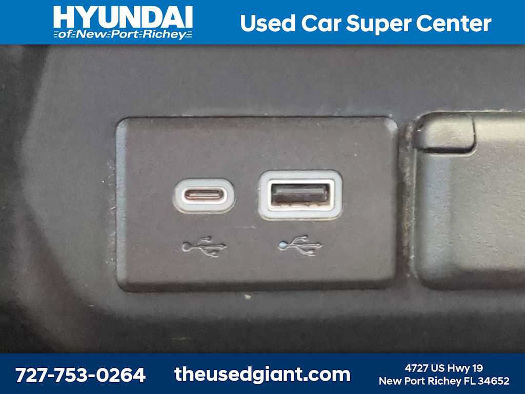 Used 2022 Chevrolet Silverado 1500 Custom AWD/4WD image 22