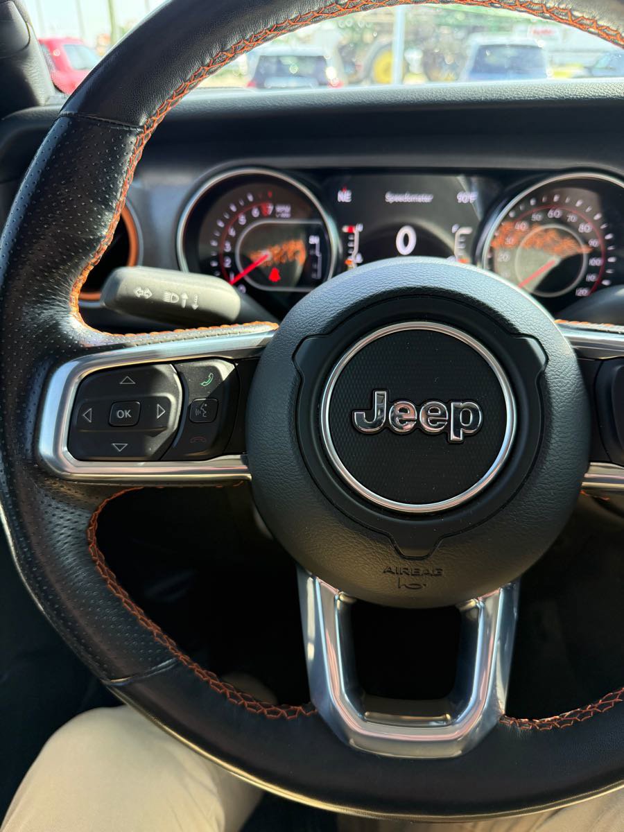 Used 2021 Jeep Gladiator Mojave image 16