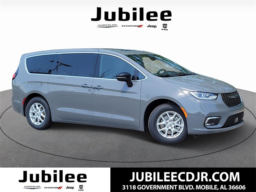 New 2025 Chrysler Pacifica Select image 1