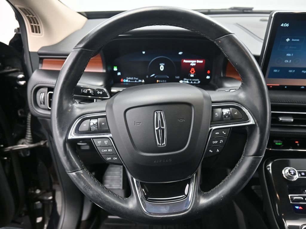 Used 2022 Lincoln Nautilus Reserve AWD/4WD image 13