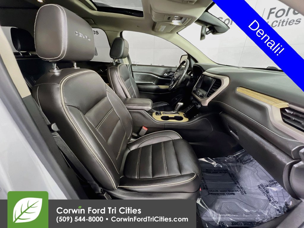 Used 2019 GMC Acadia Denali w/ Technology Package AWD/4WD image 18