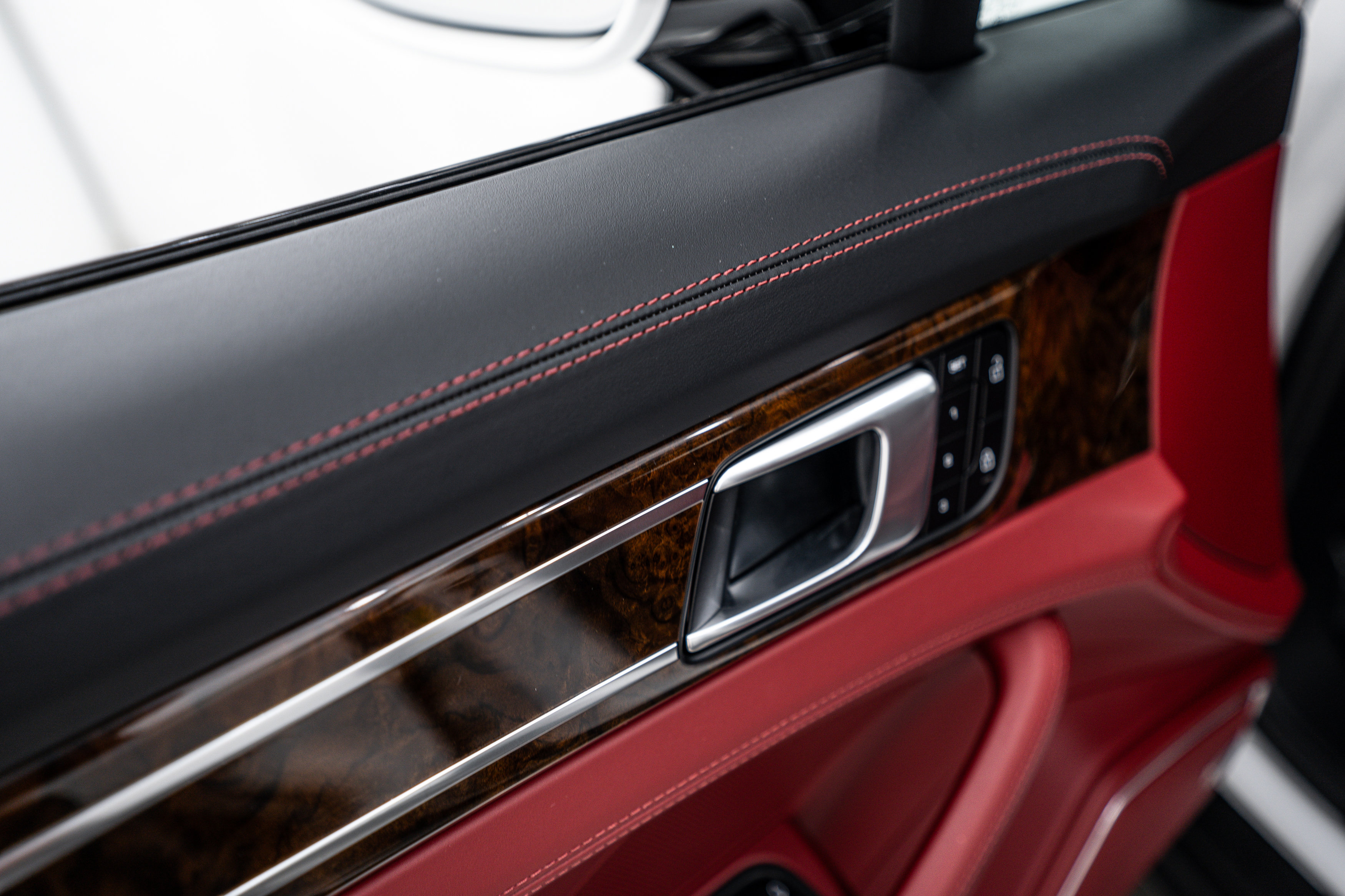 Used 2022 Porsche Panamera 4 image 17