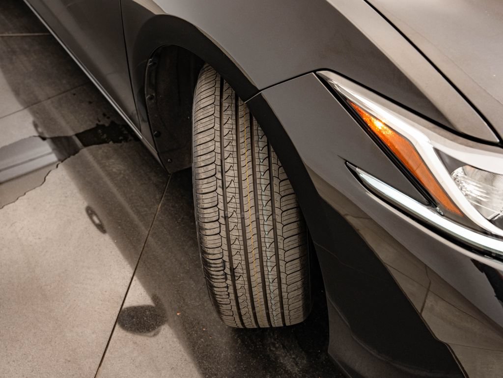 Used 2022 Lexus ES 300h w/ Accessory Package 2 FWD image 52