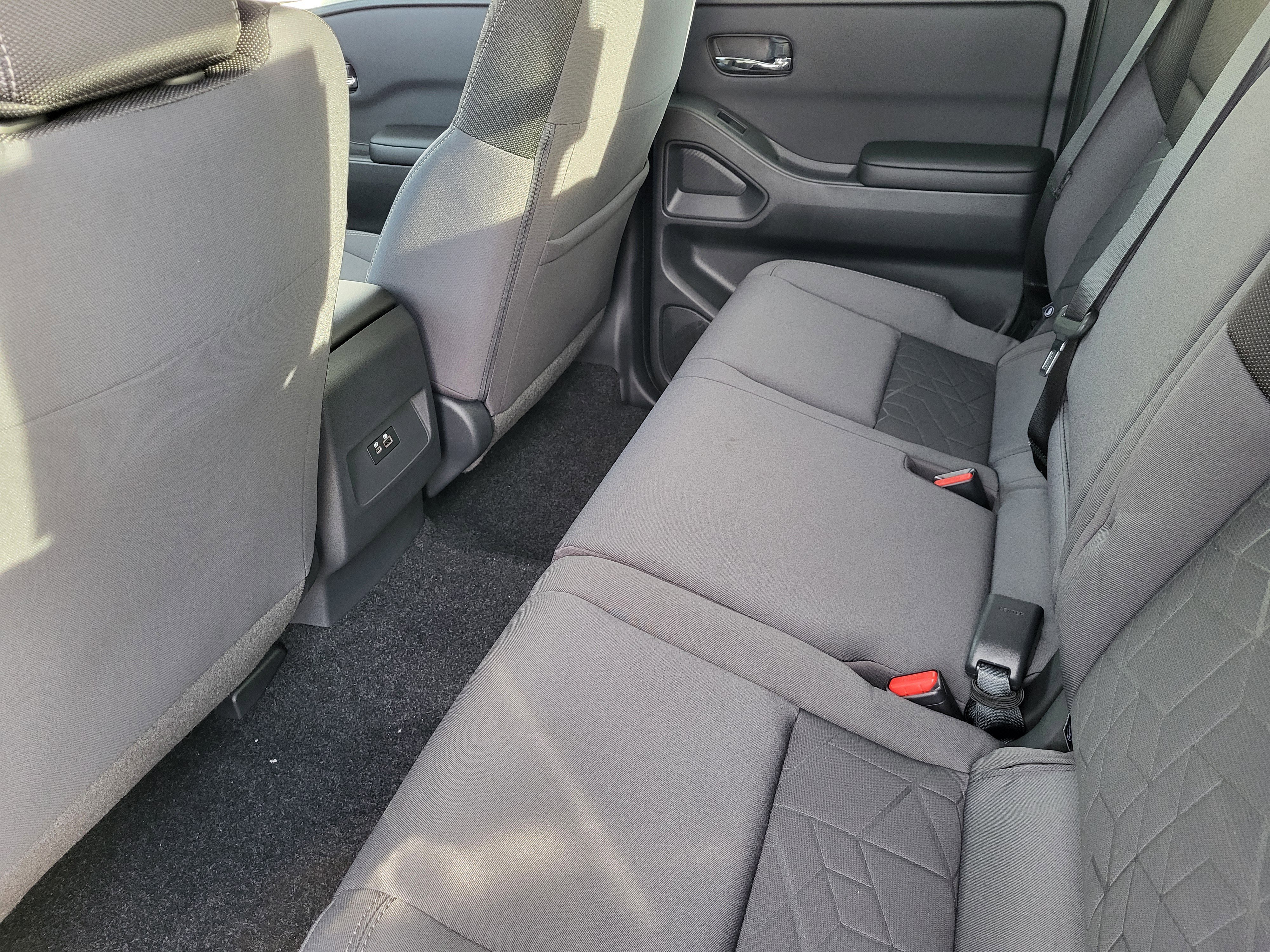 New 2026 Nissan Frontier SV w/ Tow Package image 11