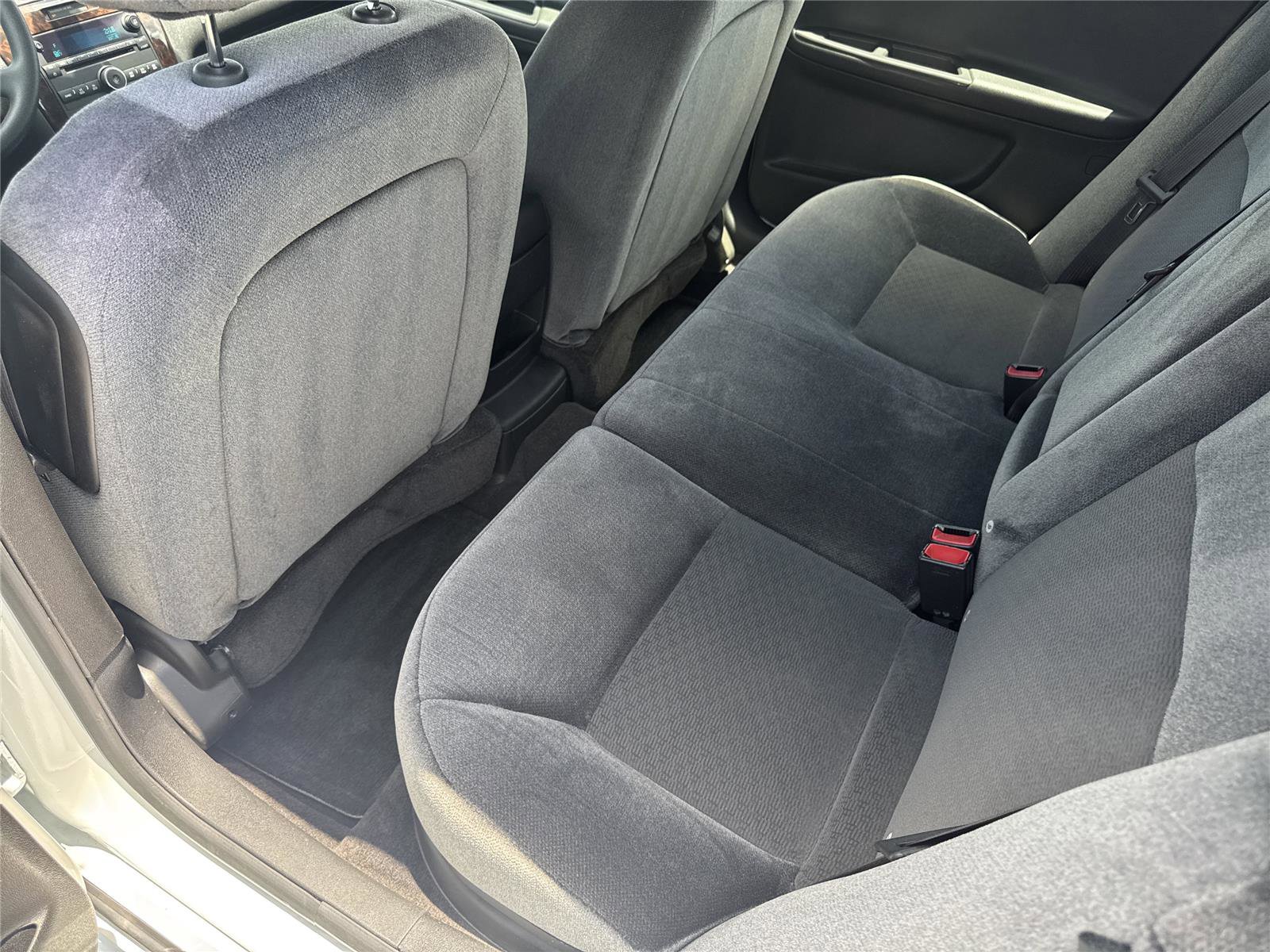 Used 2015 Chevrolet Impala LT w/ LT Sunroof Package FWD image 28