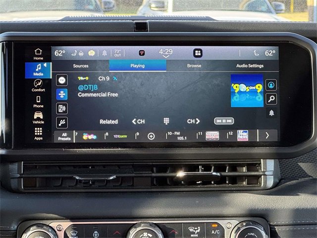 Used 2024 Jeep Wrangler Unlimited Rubicon w/ Convenience Group image 3