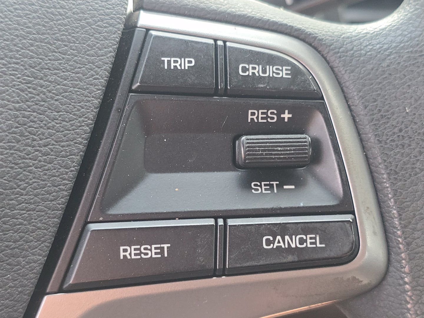 Used 2018 Hyundai Elantra SE FWD image 30