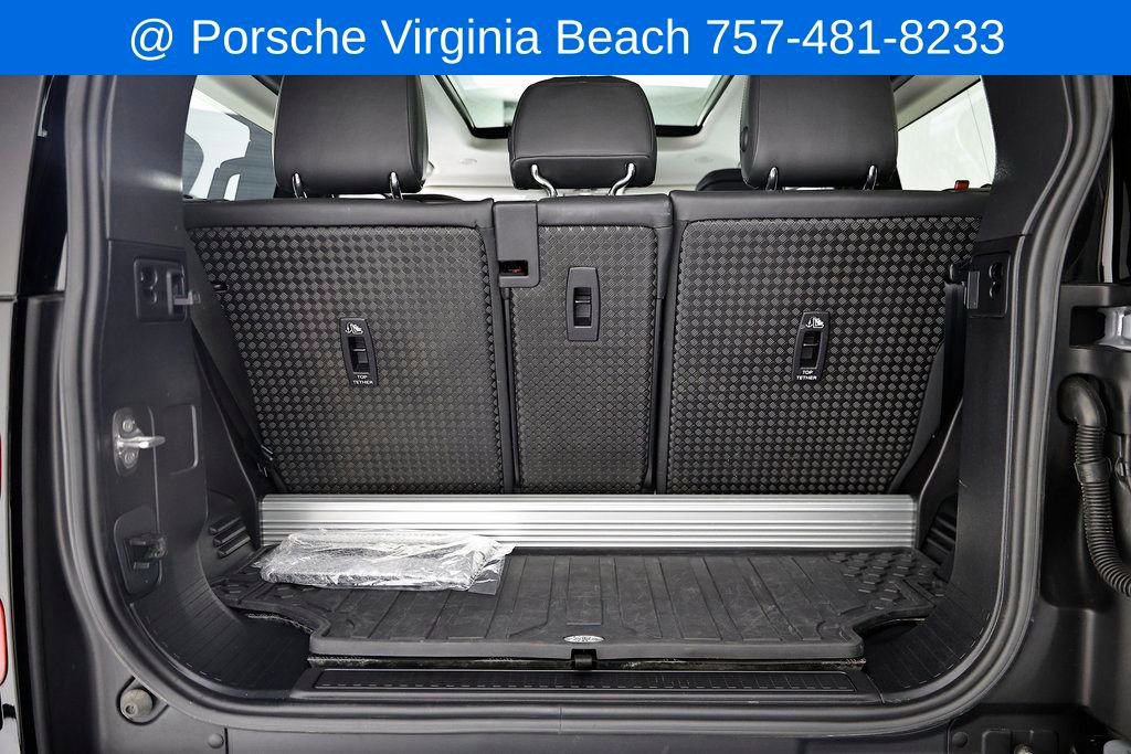 Used 2023 Land Rover Defender 90 S image 25