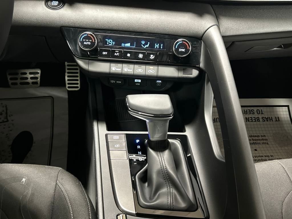 New 2025 Hyundai Elantra Sport FWD image 31