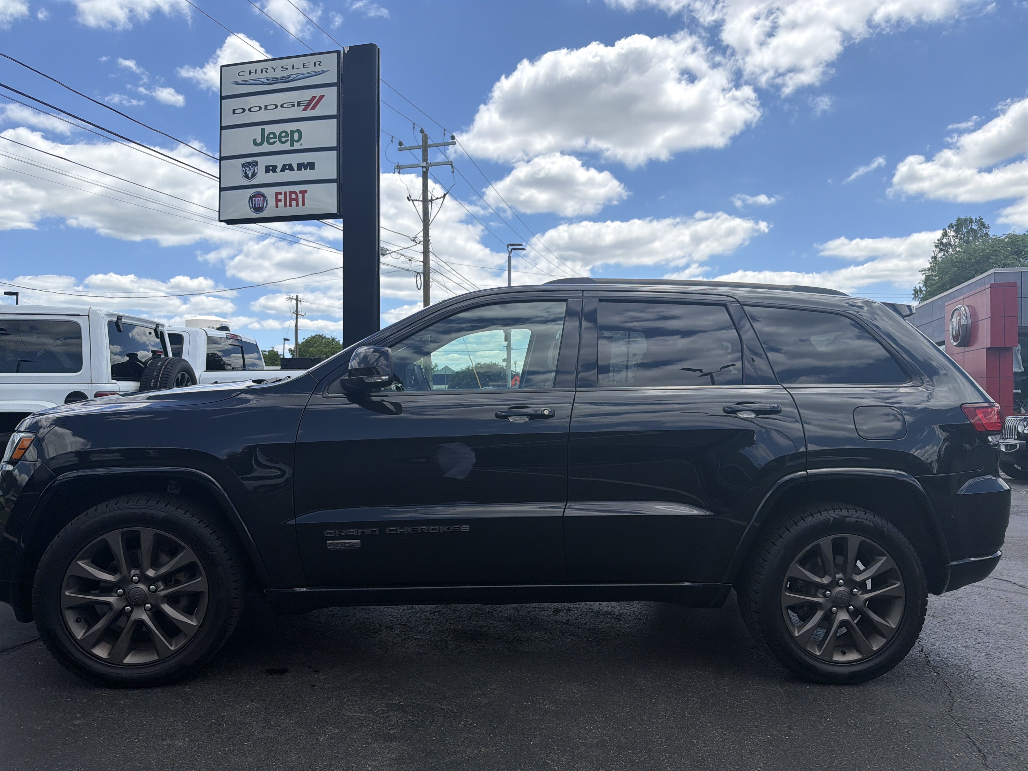 Used 2016 Jeep Grand Cherokee Limited 75th Anniversary AWD/4WD image 5