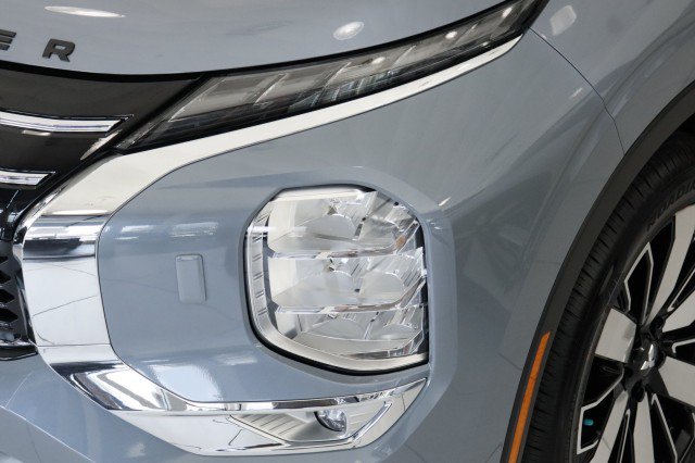 New 2026 Mitsubishi Outlander SEL AWD/4WD image 2