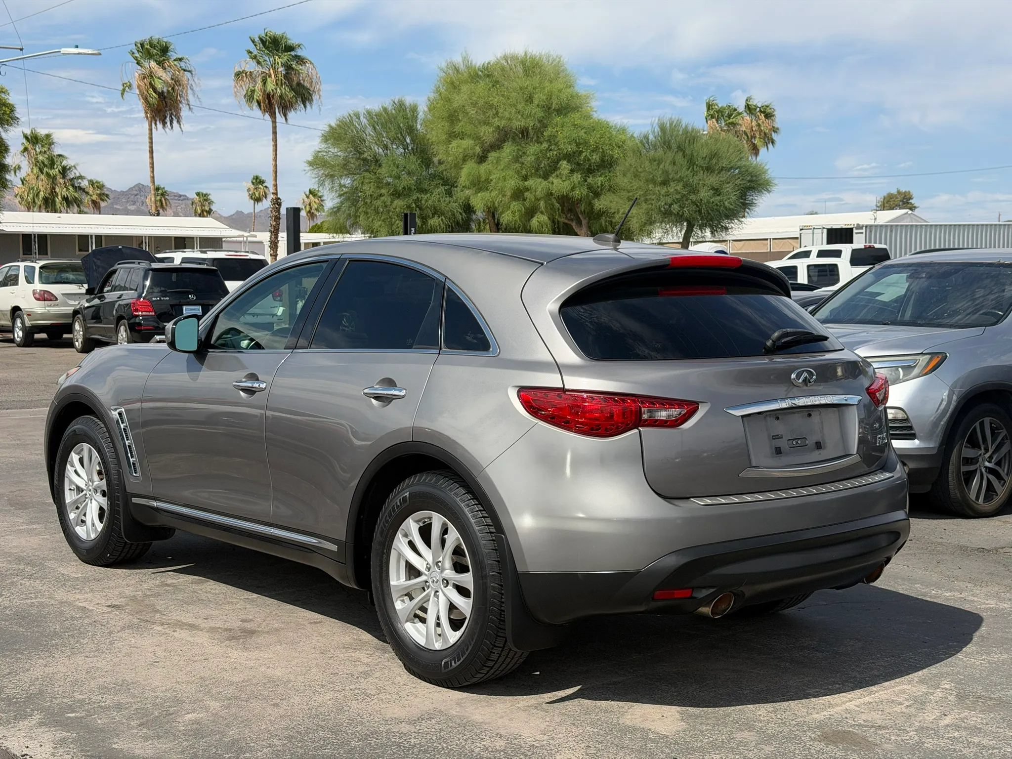 Used 2011 INFINITI FX35 AWD image 5