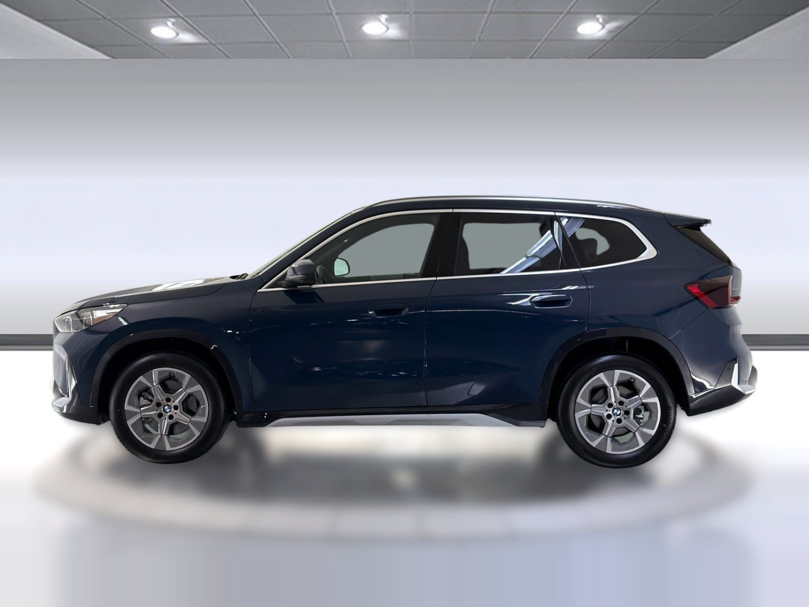 Used 2026 BMW X1 xDrive28i w/ Technology Package AWD/4WD image 2