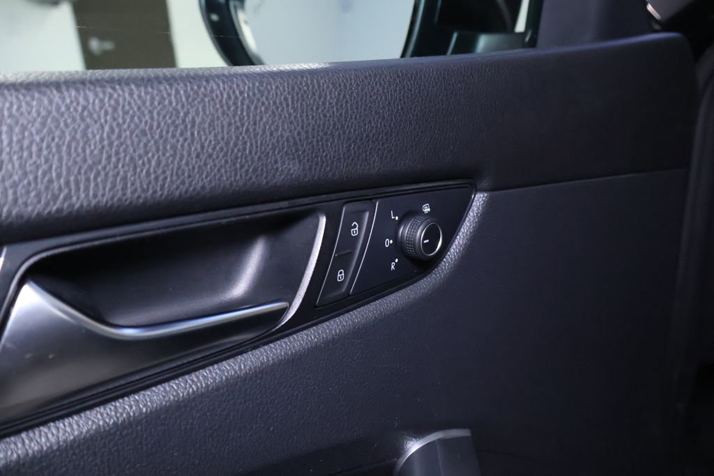 Used 2021 Volkswagen Passat 2.0T SE image 11