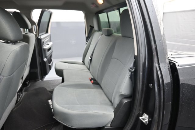 Used 2016 RAM 1500 Classic SLT AWD/4WD image 10