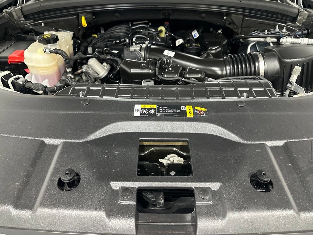 Used 2025 Jeep Grand Cherokee Altitude AWD/4WD image 60