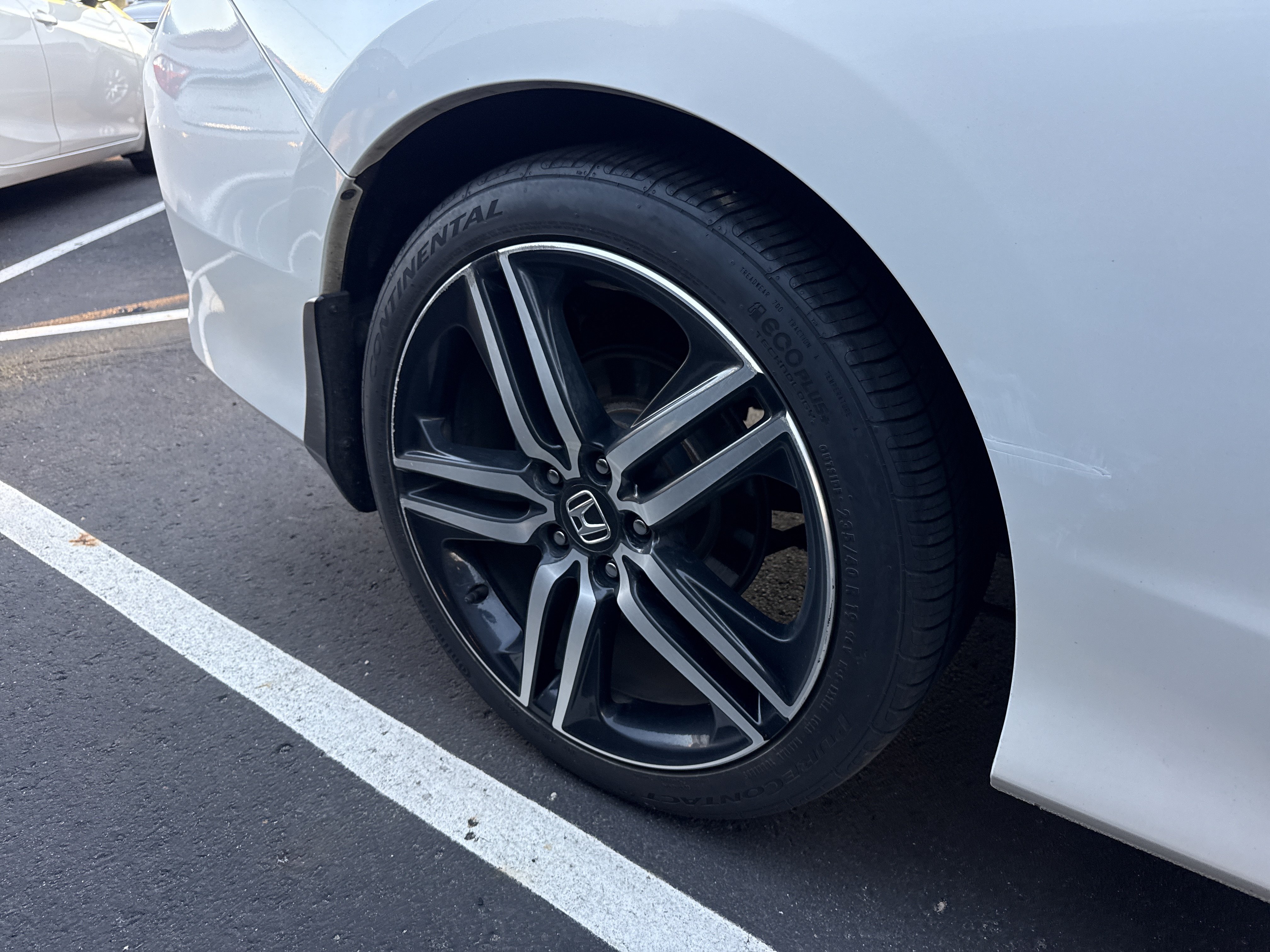 Used 2016 Honda Accord Touring image 5