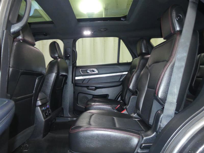 Used 2018 Ford Explorer Sport w/ Equipment Group 401A image 25