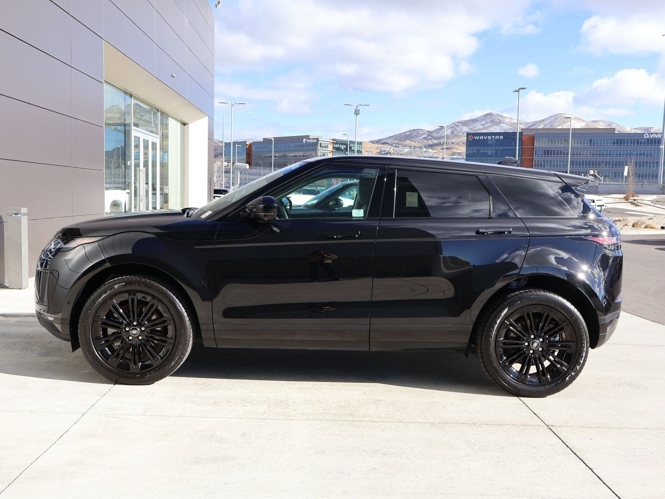 Certified 2025 Land Rover Range Rover Evoque S image 11