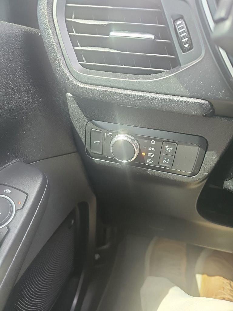 Used 2021 Ford Escape SE w/ SE Sport Appearance Package AWD/4WD image 13