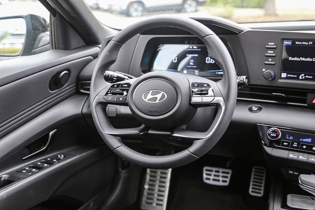 New 2026 Hyundai Elantra Sport FWD image 17